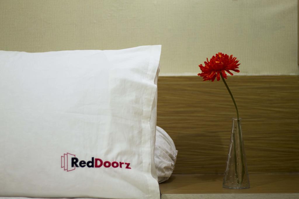 Reddoorz Near Arteri Indah Jakarta